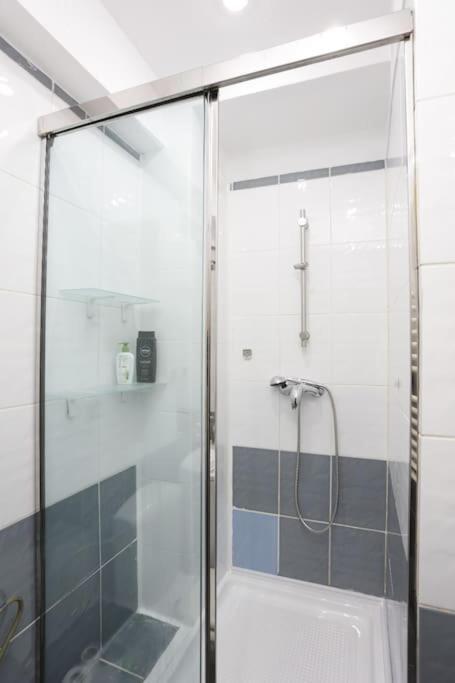 1 Bdrm Apartment In City Center 布加勒斯特 外观 照片